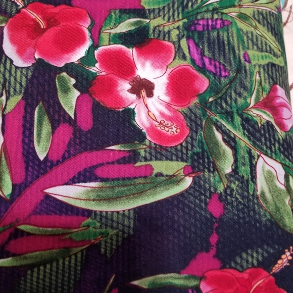 Joann Office Hawaiian Print Fabric 25 Yds Poshmark